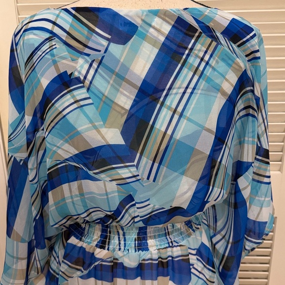 Calvin Klein Chiffon Kimono Dress in a Plaid Pattern of Blue and Tan and Green - Picture 12 of 16